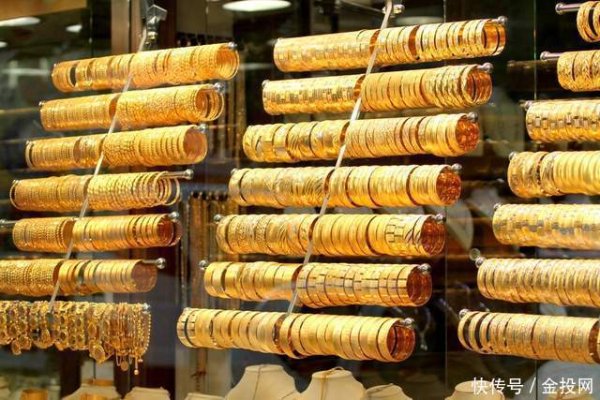 黄金配资门户网站 金价止跌！2025年5月14日各大金店黄金价格多少钱一克？